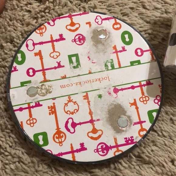 Locker decorations - Picture 6 of 7